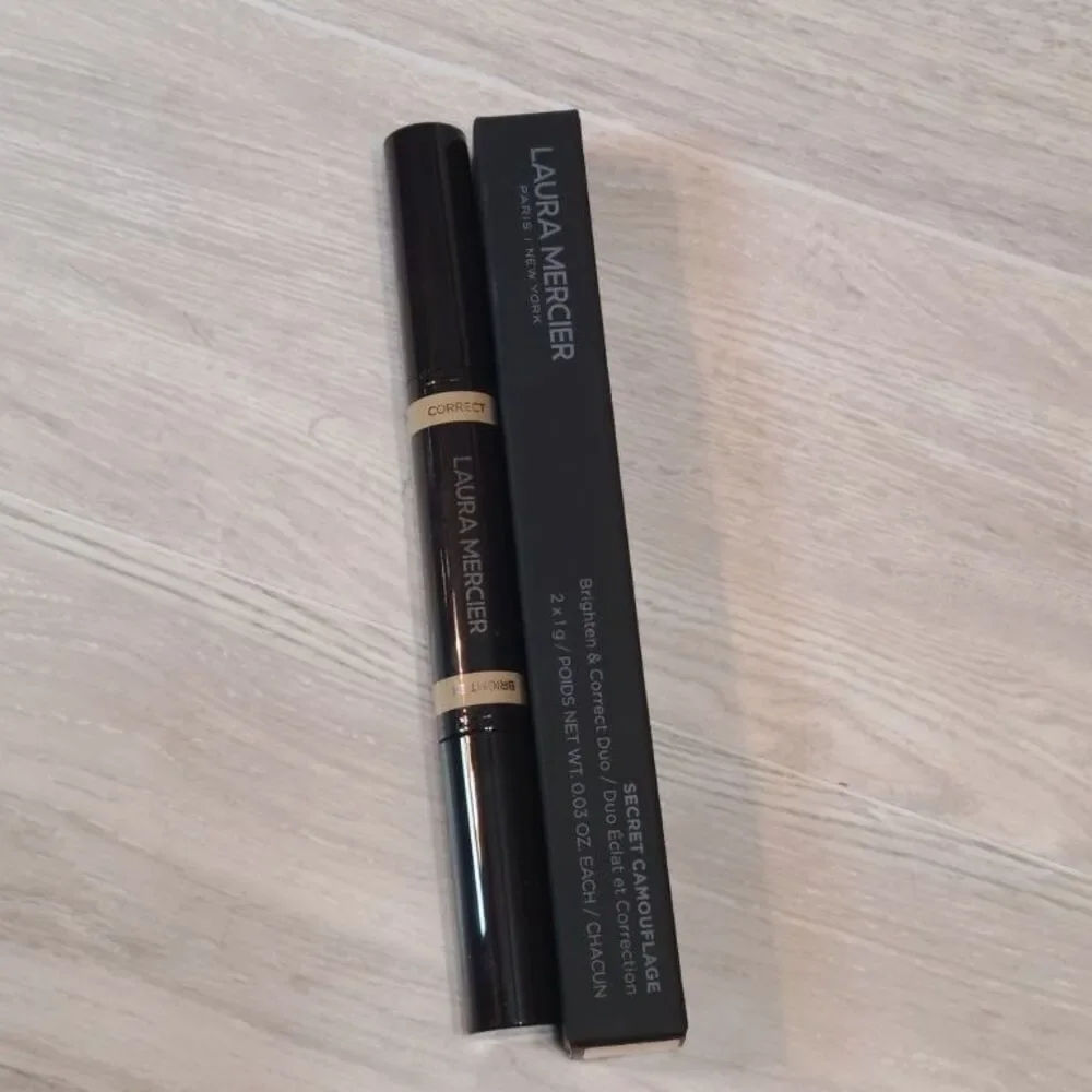 Laura Mercier Secret Camouflage Brighten Correcting Duo Stick Concealer Eye 2W